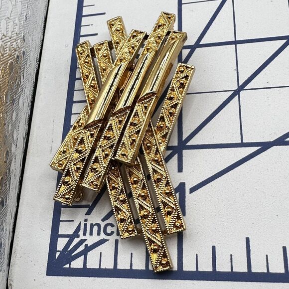 Vintage Monet Brooch Gold Tone Abstract Modernist Pin 1 in x 2.5 in Signed - Picture 7 of 8